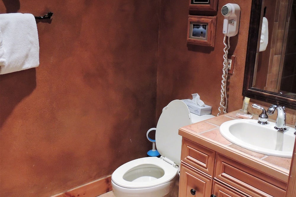Photo of Bathroom in River Run