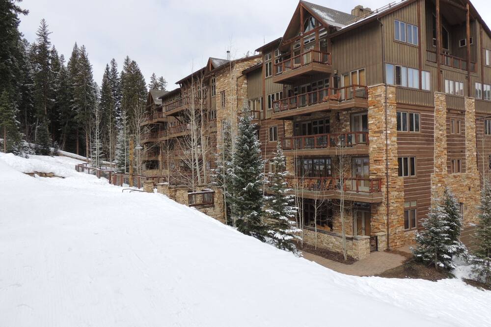 Photo of Outdoor in River Run