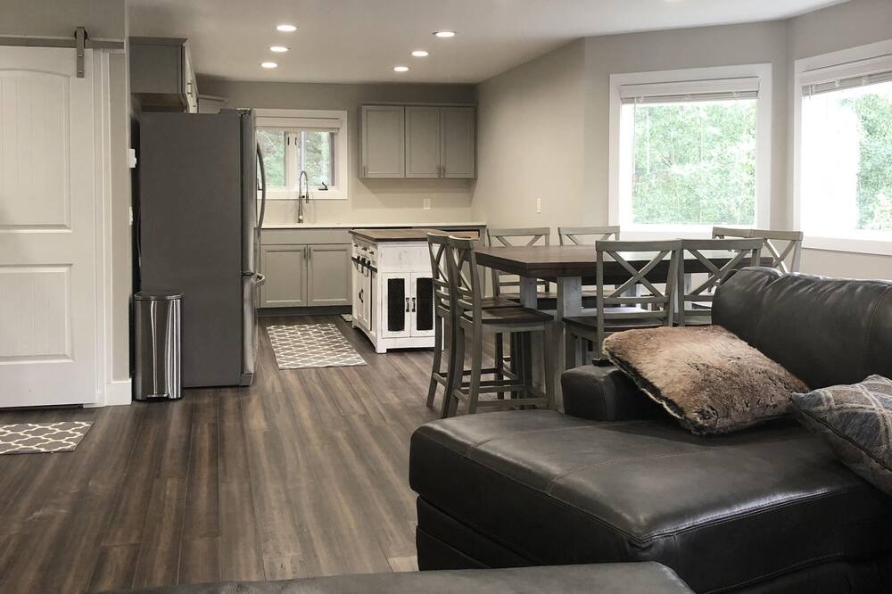 Photo of Livingroom in Warrior's Mark
