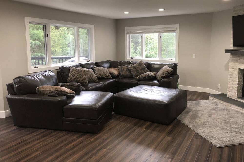 Photo of Livingroom in Warrior's Mark