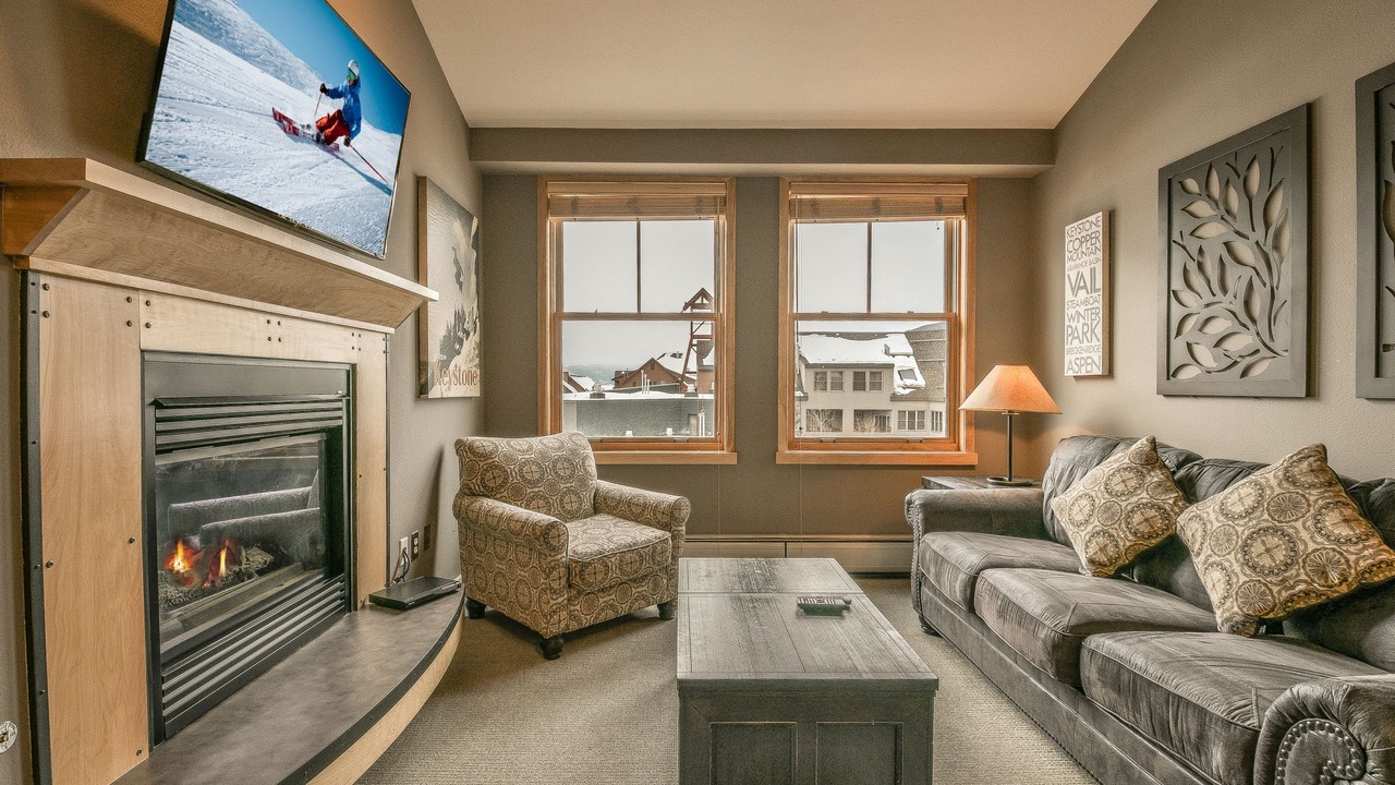 Photo of Livingroom in River Run