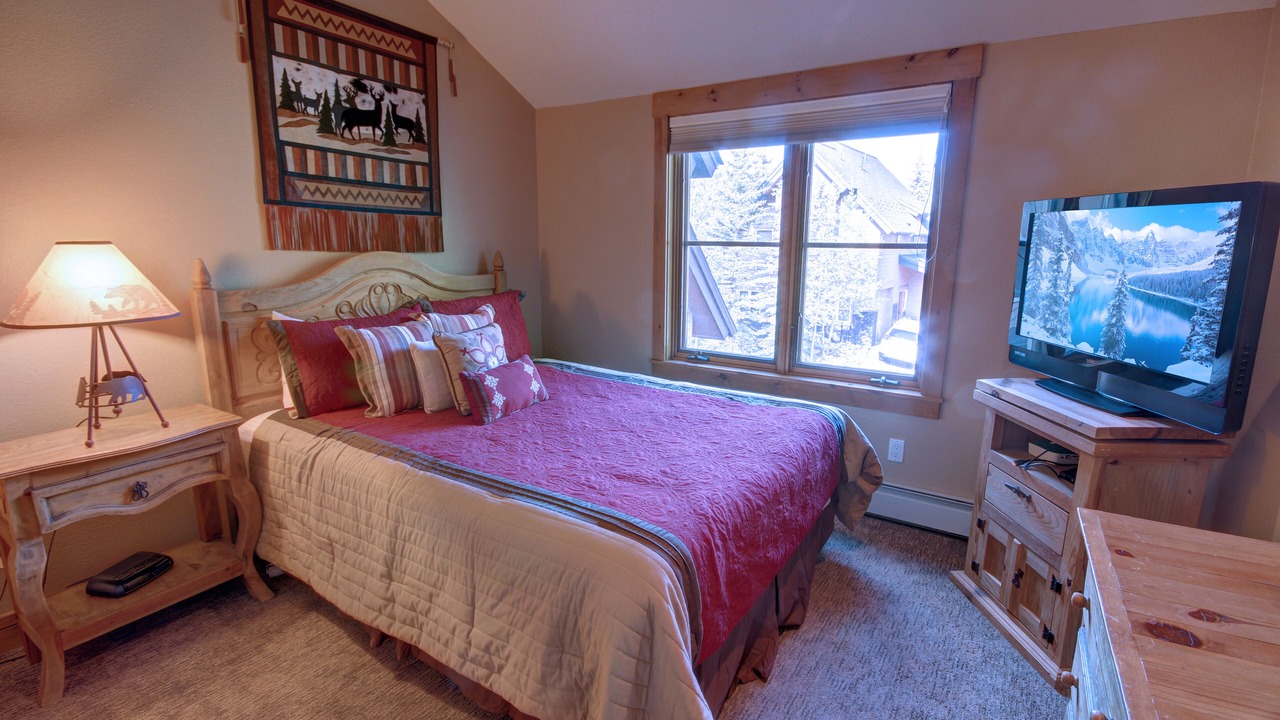 Photo of Bedroom in Keystone