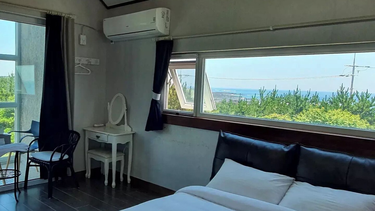 Photo of Bedroom in Pyoseon