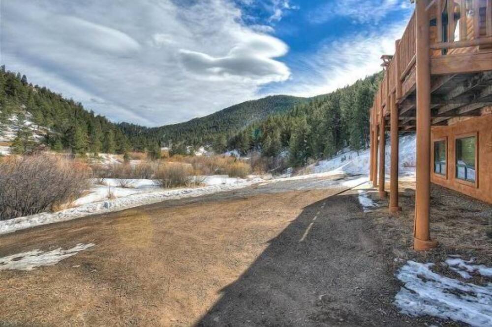 Photo of Outdoor in Lyons
