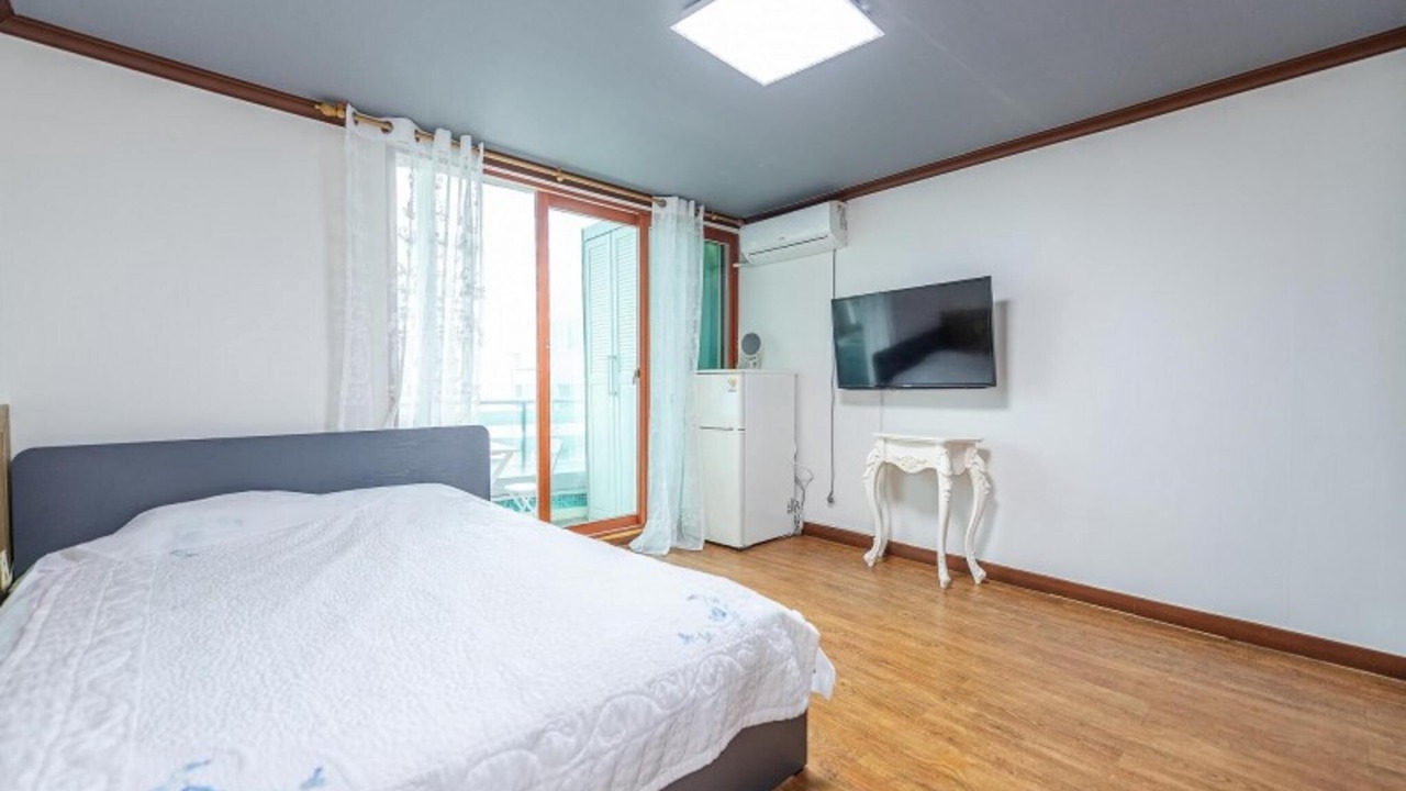 Photo of Bedroom in Toseong