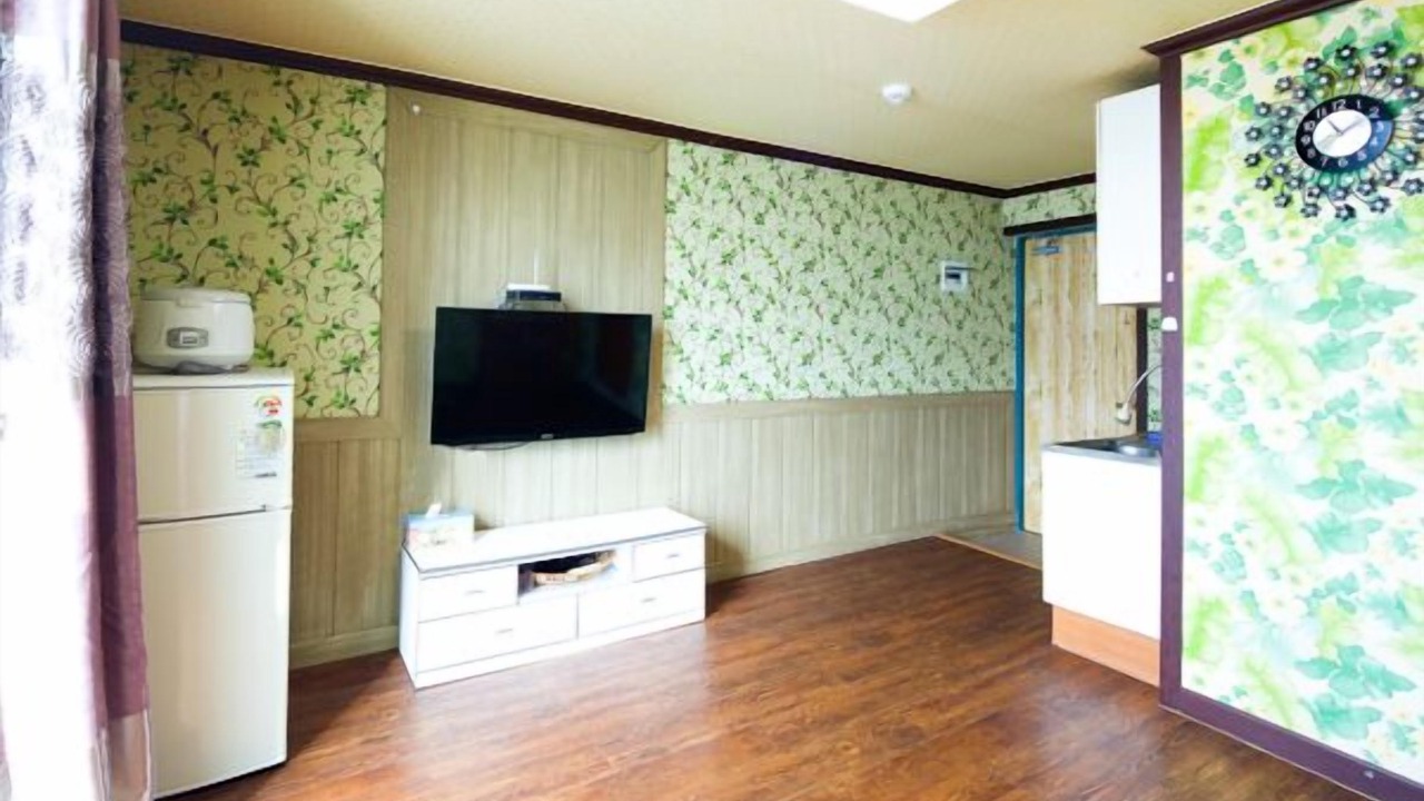 Photo of Bedroom in Toseong