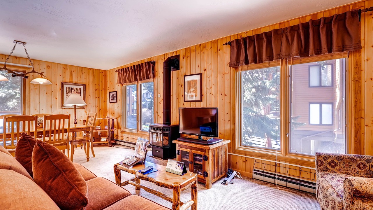 Photo of Livingroom in Mountain House