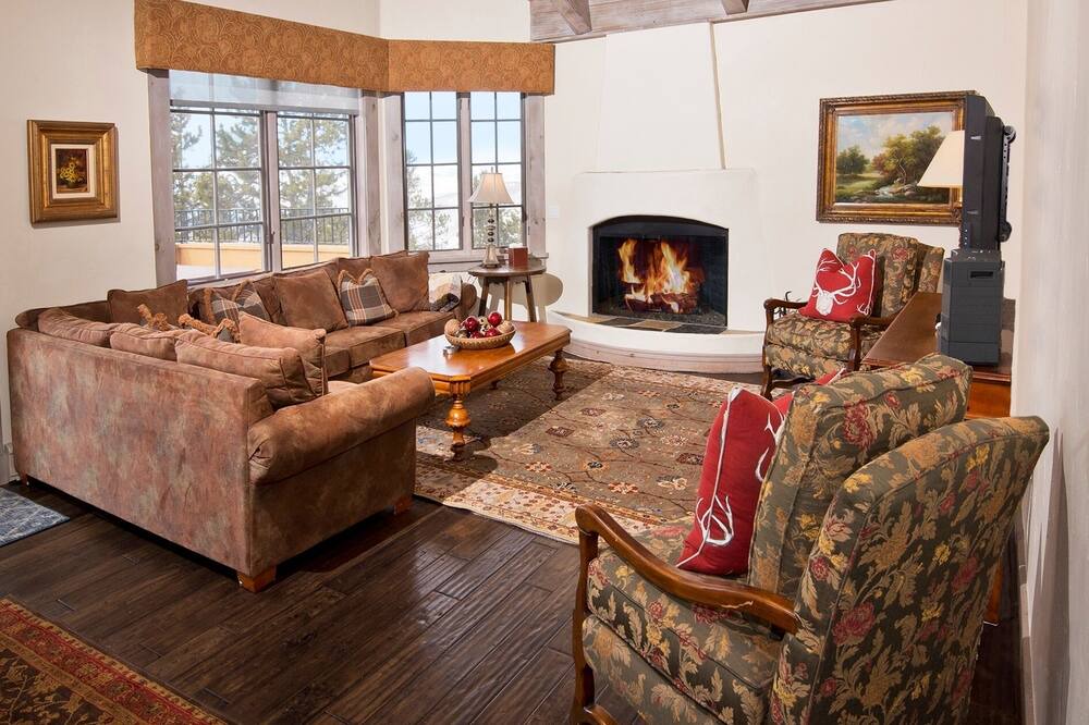 Photo of Livingroom in Vail