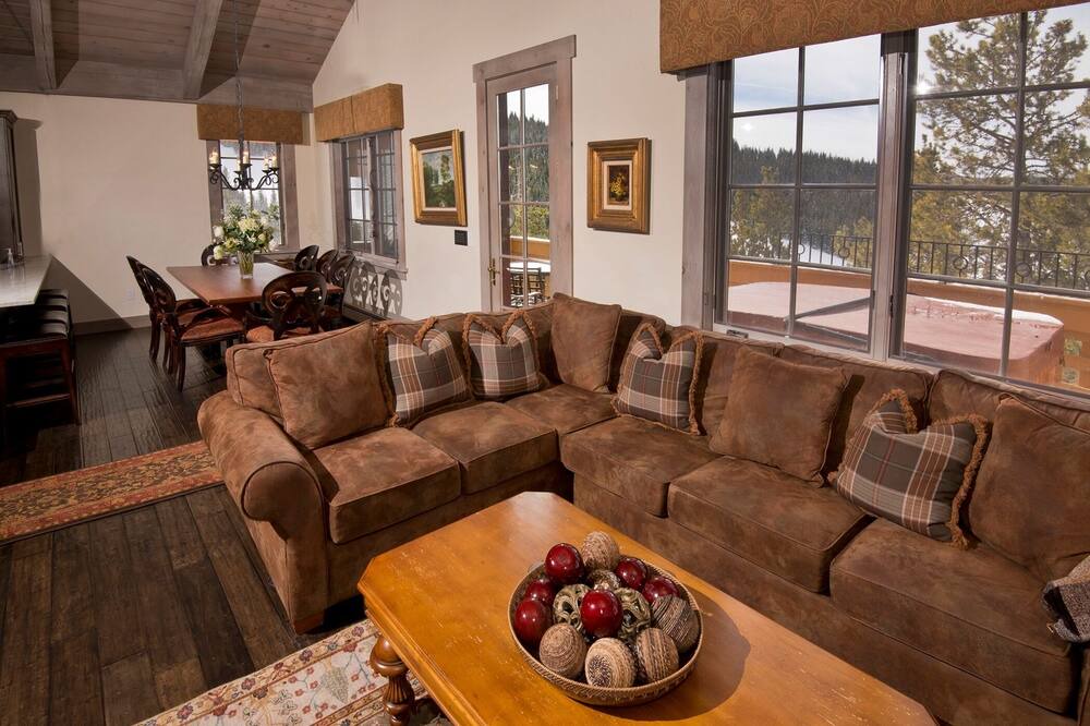 Photo of Livingroom in Vail