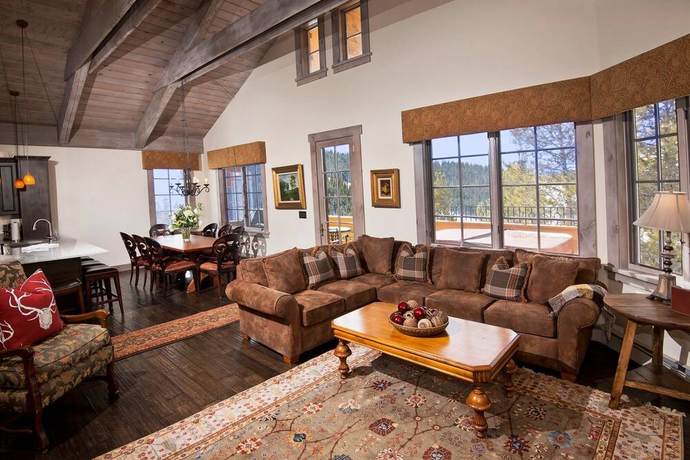 Photo of Livingroom in Vail