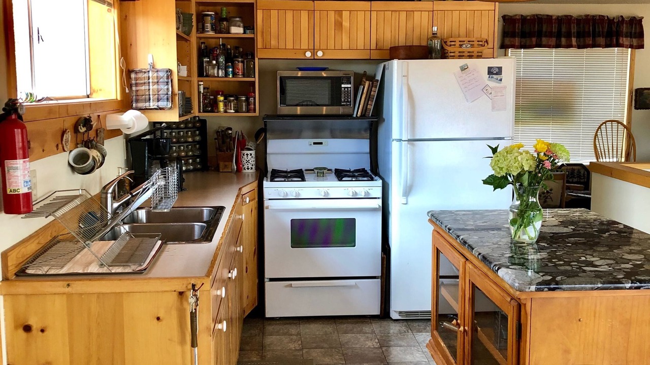 Photo of Kitchen in Indian Mountain