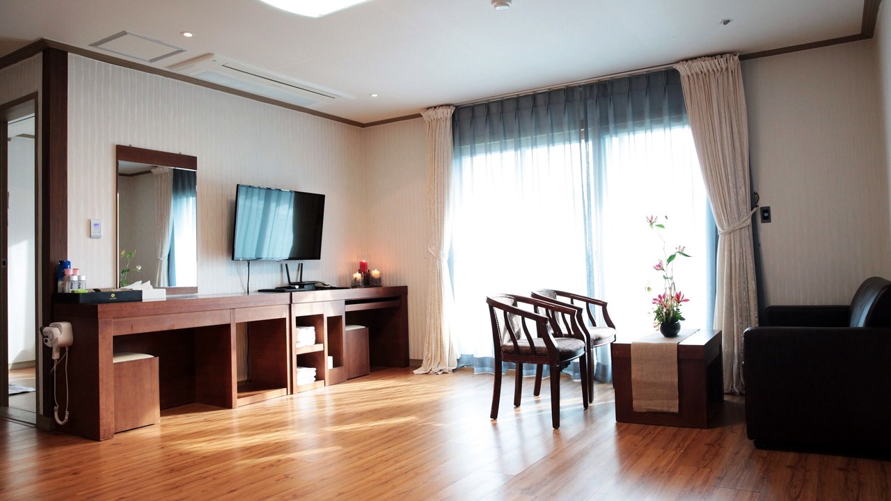Photo of Bedroom in Suryuk
