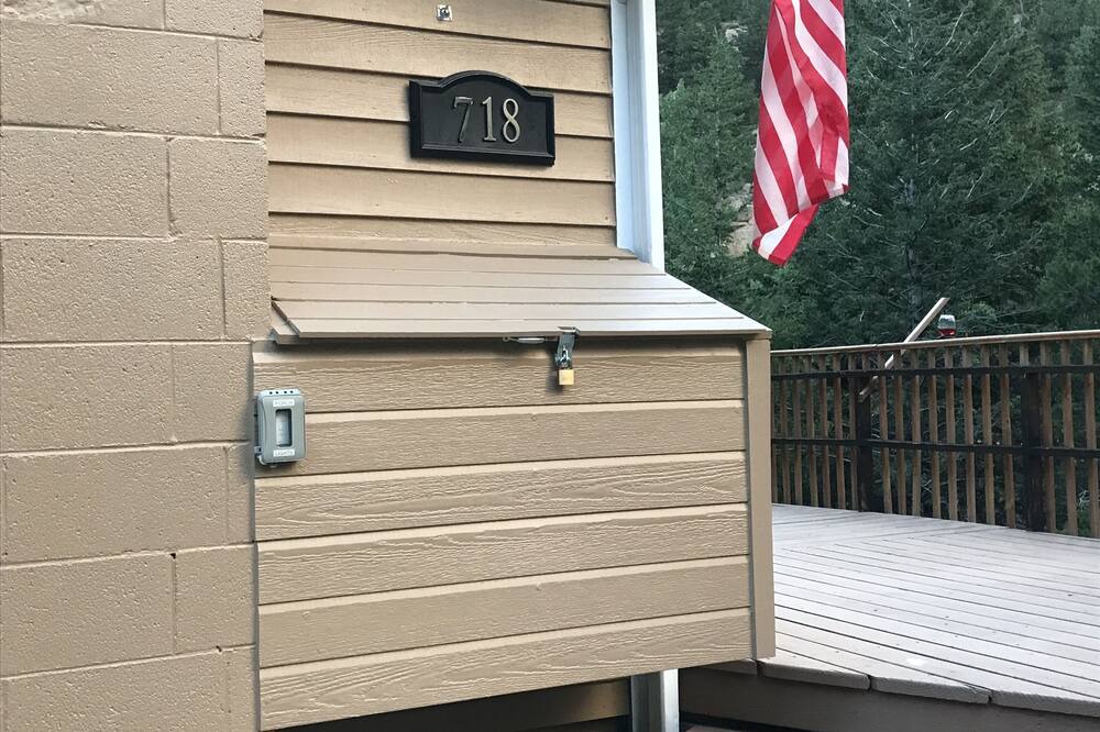 Photo of Outdoor in Lyons