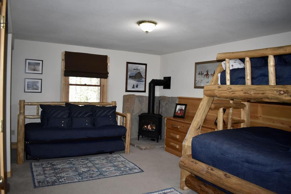 Photo of Bedroom in Breckenridge Park Estates