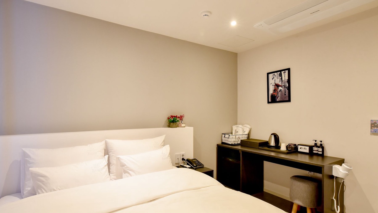 Photo of Bedroom in Millak-tong