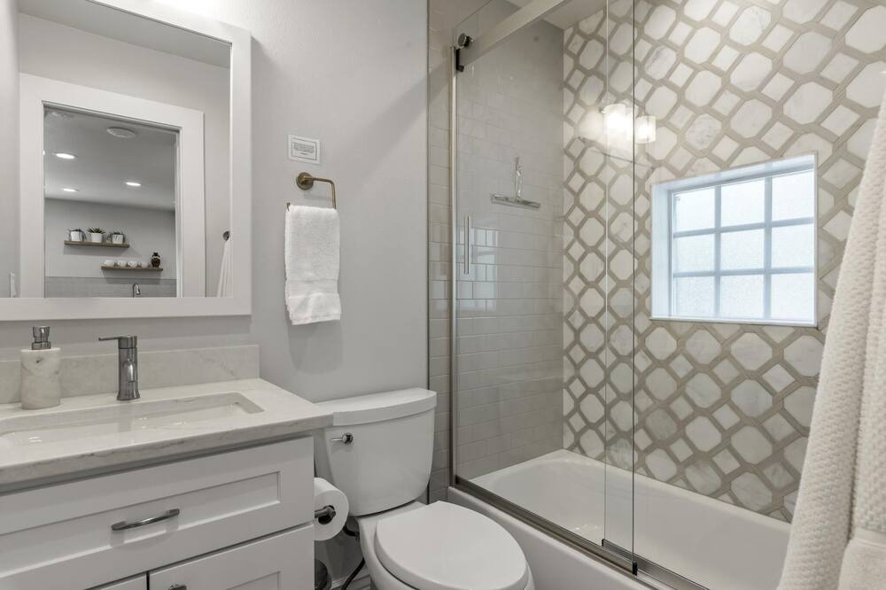 Photo of Bathroom in City Park