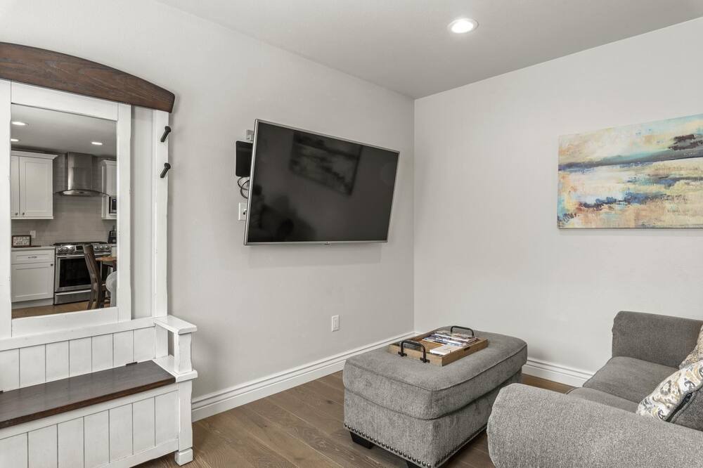 Photo of Livingroom in City Park