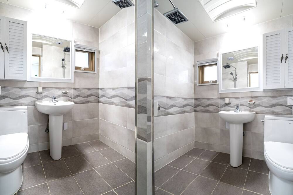 Photo of Bathroom in Sibang-ri