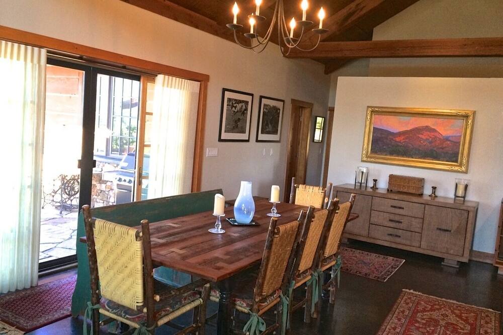 Photo of Livingroom in Placerville