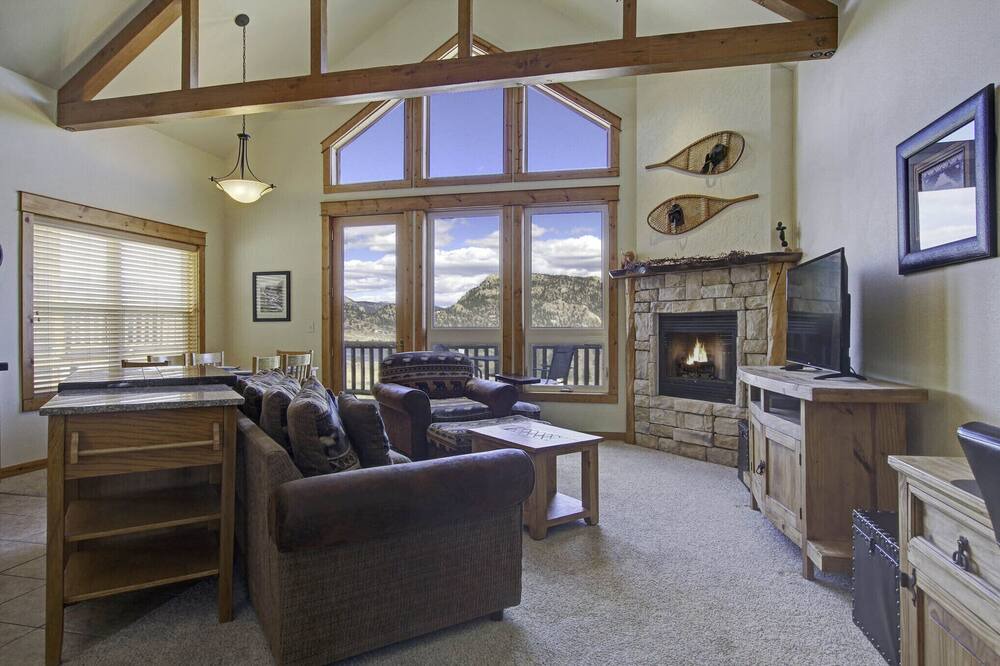 Photo of Livingroom in Estes Park