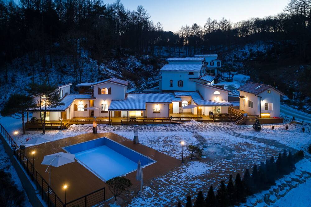 Photo of Outdoor in Seo