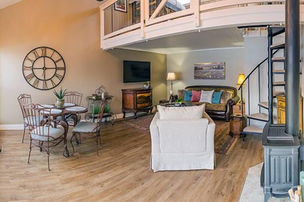 Photo of Livingroom in Tabernash