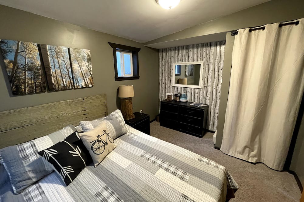 Photo of Bedroom in Tabernash