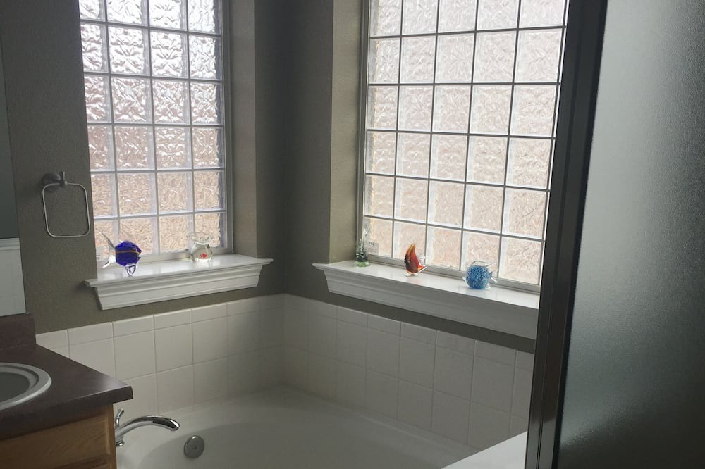 Photo of Bathroom in Longmont