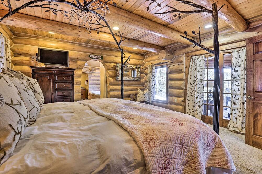 Photo of Bedroom in Quandary Village