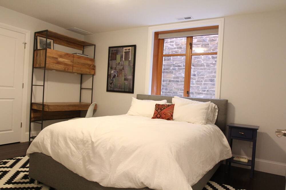 Photo of Bedroom in Mapleton Hill