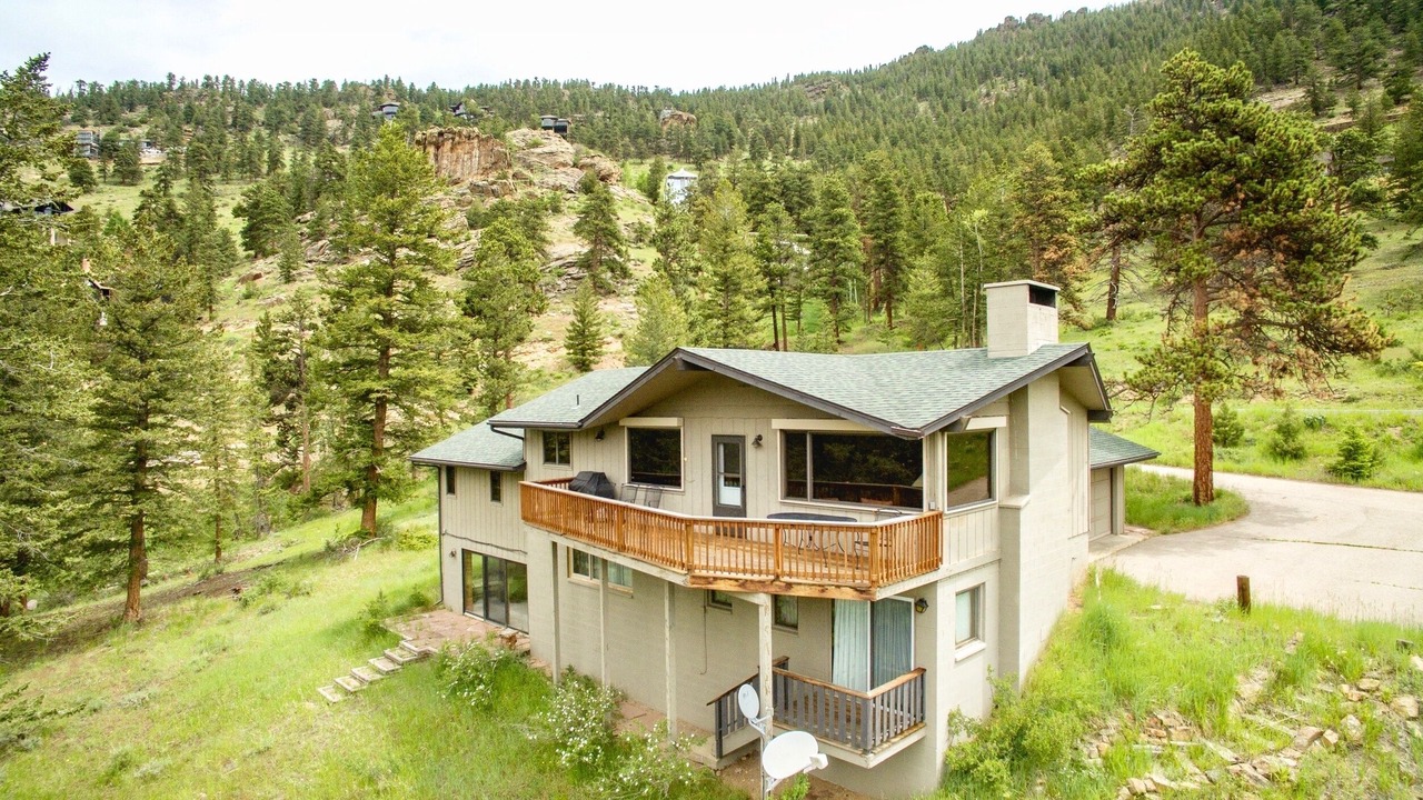 Photo of Outdoor in Windcliff Estates