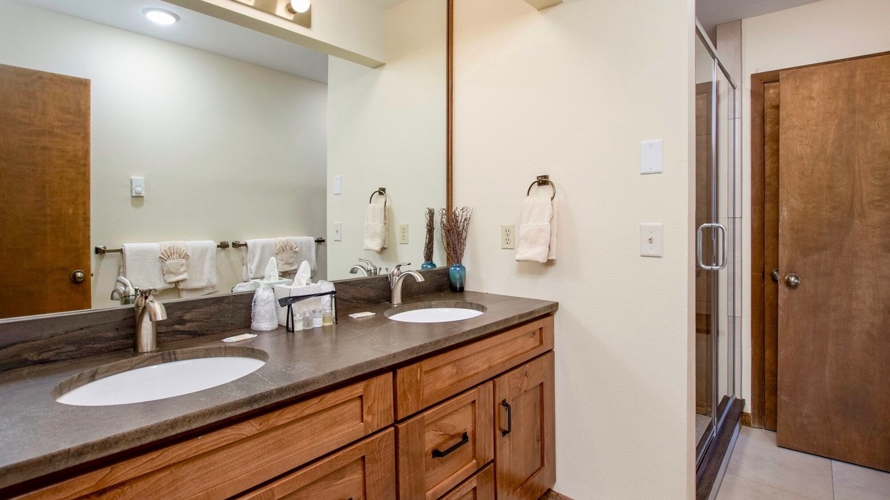 Photo of Bathroom in Windcliff Estates