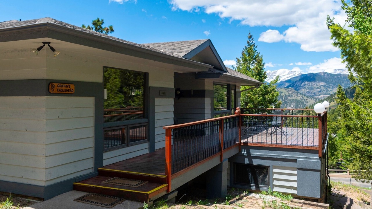 Photo of Outdoor in Windcliff Estates