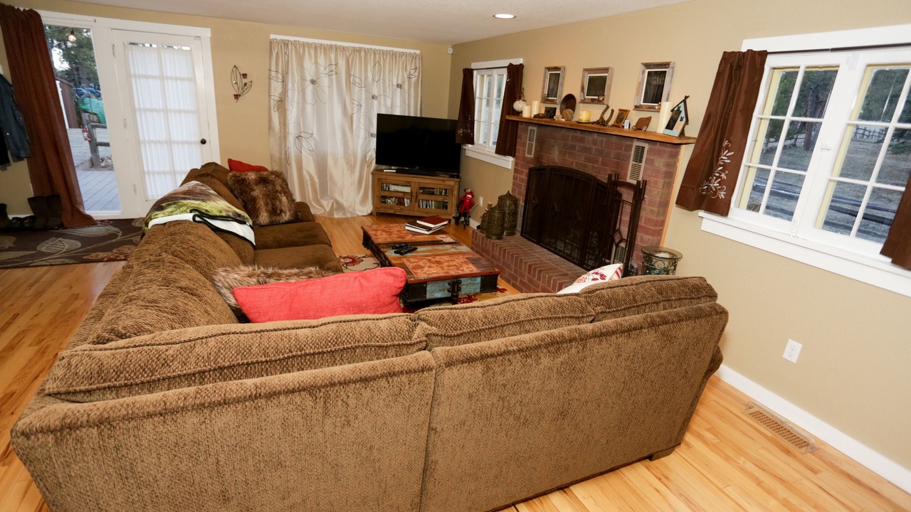 Photo of Livingroom in Indian Hills