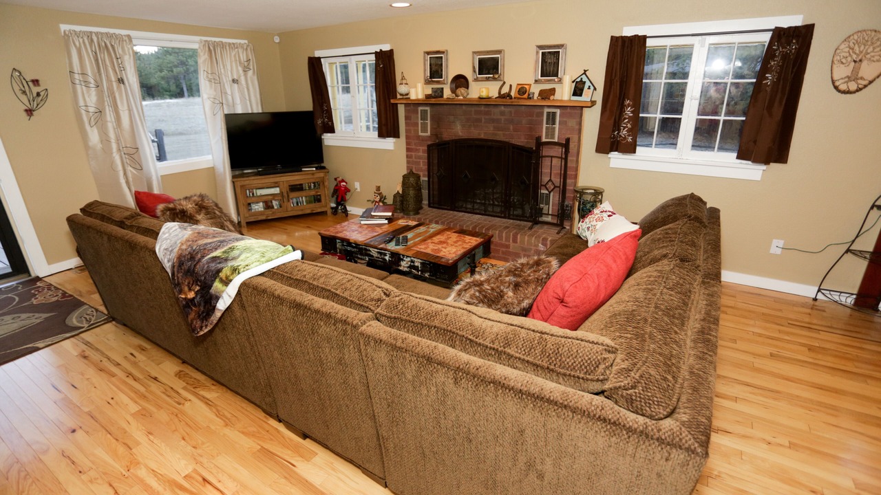 Photo of Livingroom in Indian Hills