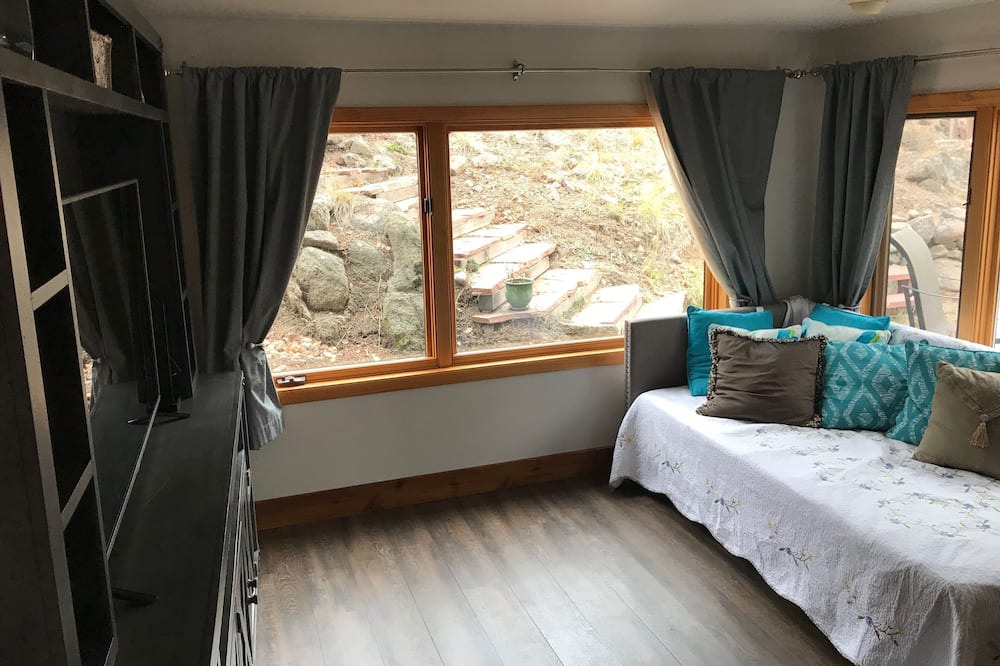 Photo of Bedroom in Grand View Highlands