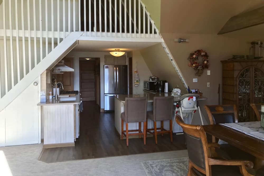 Photo of Bedroom in Grand View Highlands