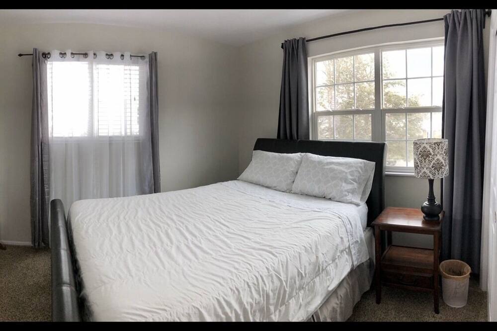 Photo of Bedroom in Aurora