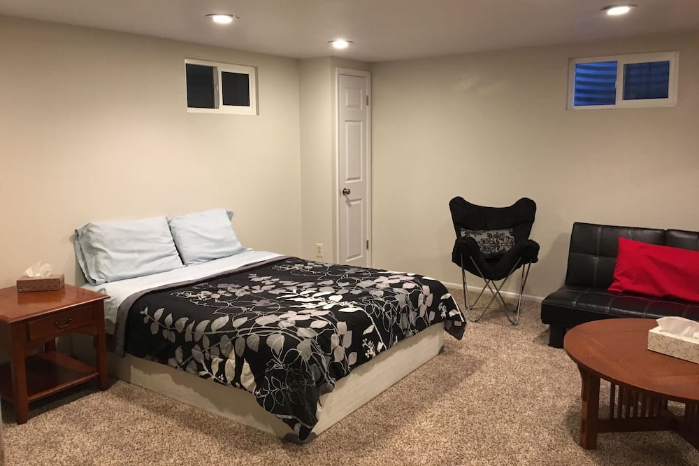 Photo of Bedroom in Aurora