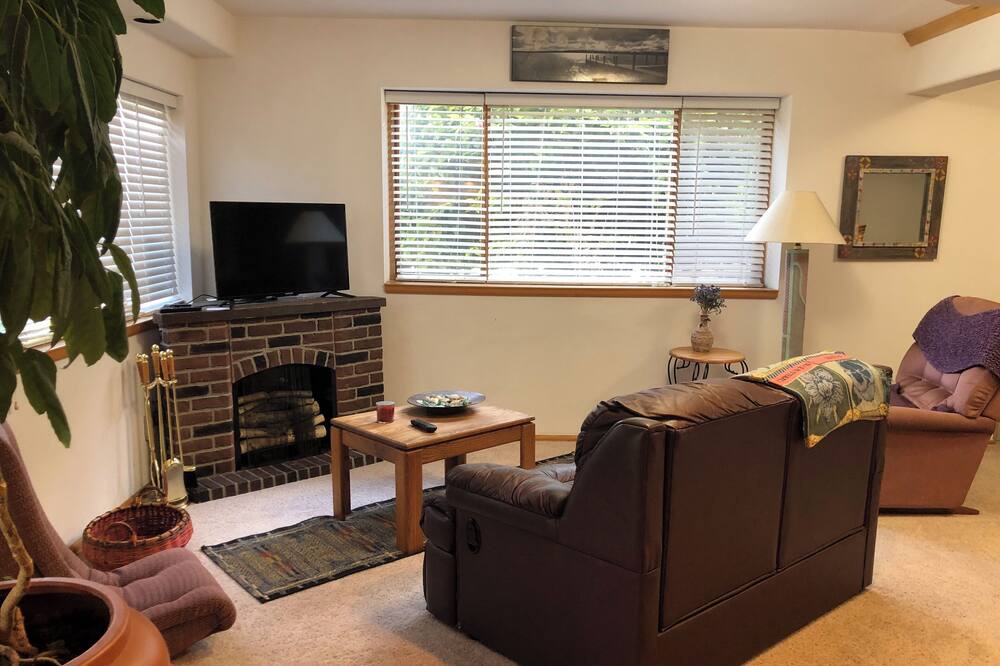 Photo of Livingroom in Lafayette
