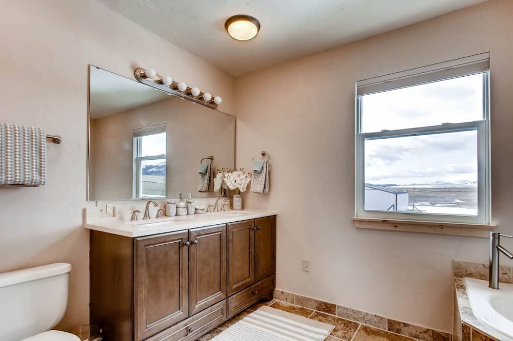 Photo of Bathroom in Jefferson