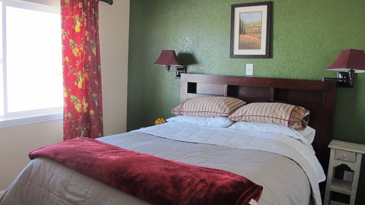 Photo of Bedroom in Larkspur