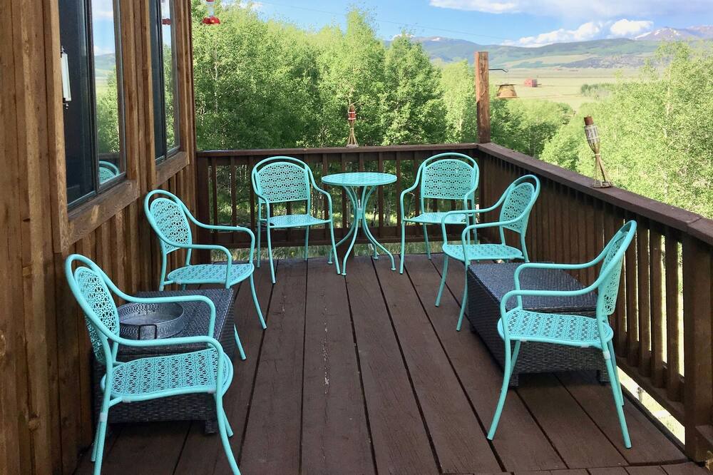 Photo of Patio Balcony in Michigan Hill