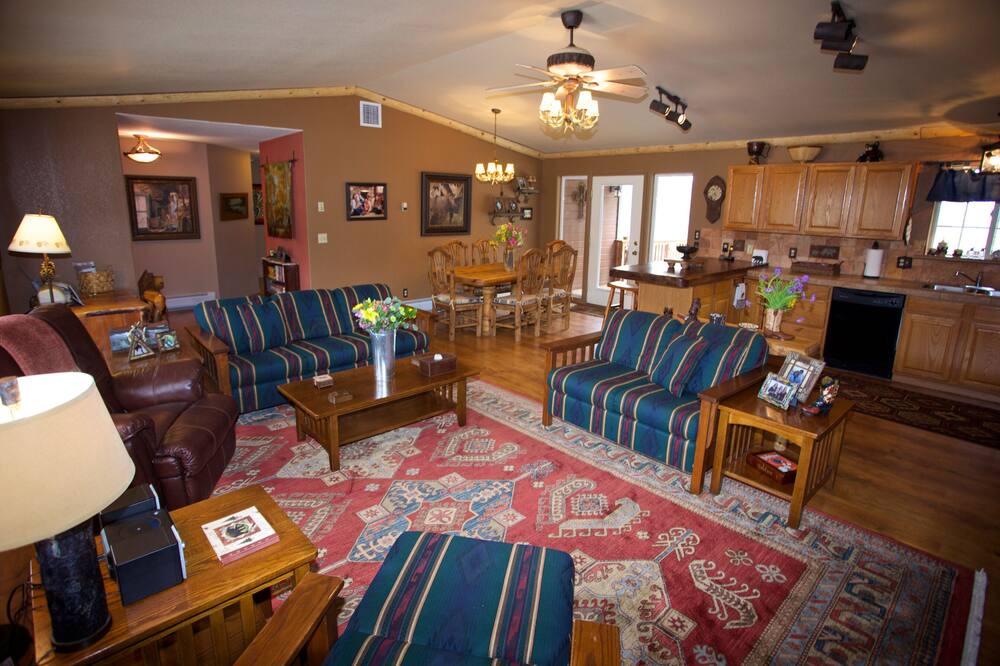 Photo of Livingroom in San Juan River Village