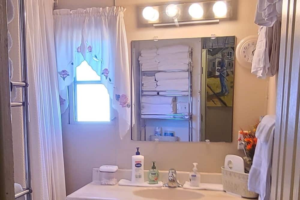 Photo of Bathroom in La Sal