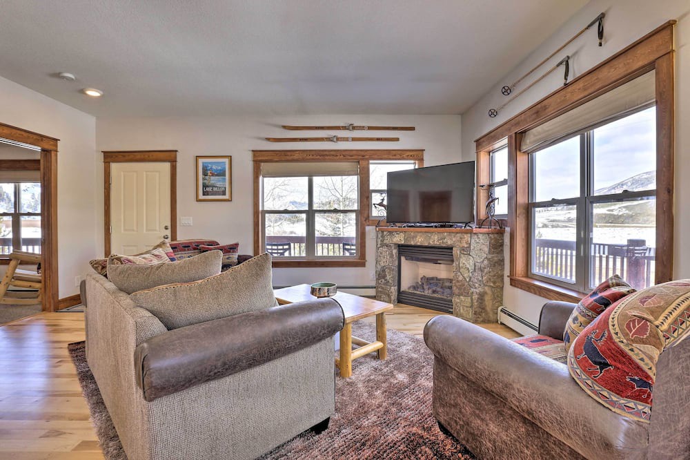 Photo of Bedroom in Summit Cove