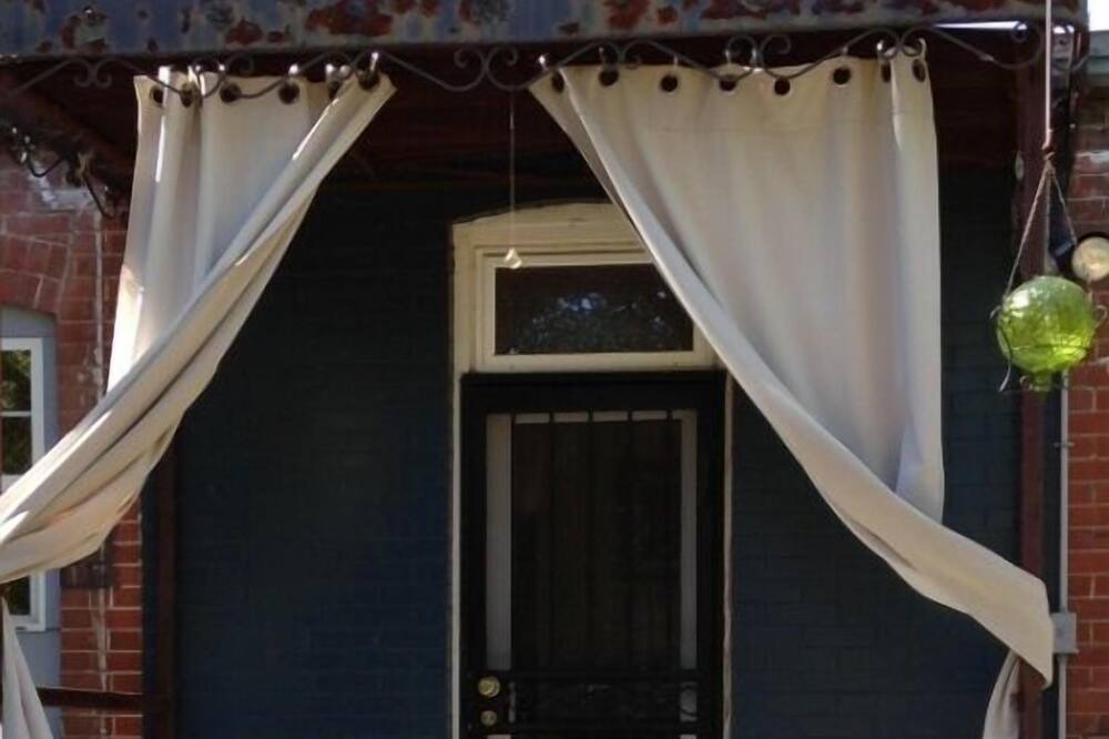 Photo of Outdoor in Sunnyside