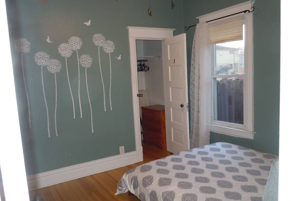 Photo of Bedroom in Sunnyside