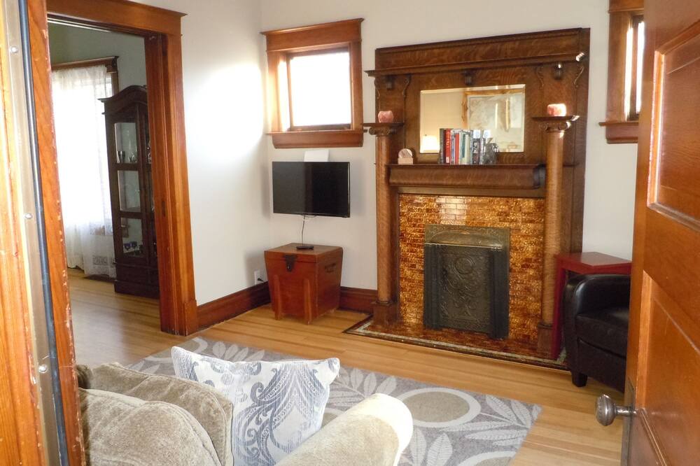 Photo of Bedroom in Sunnyside