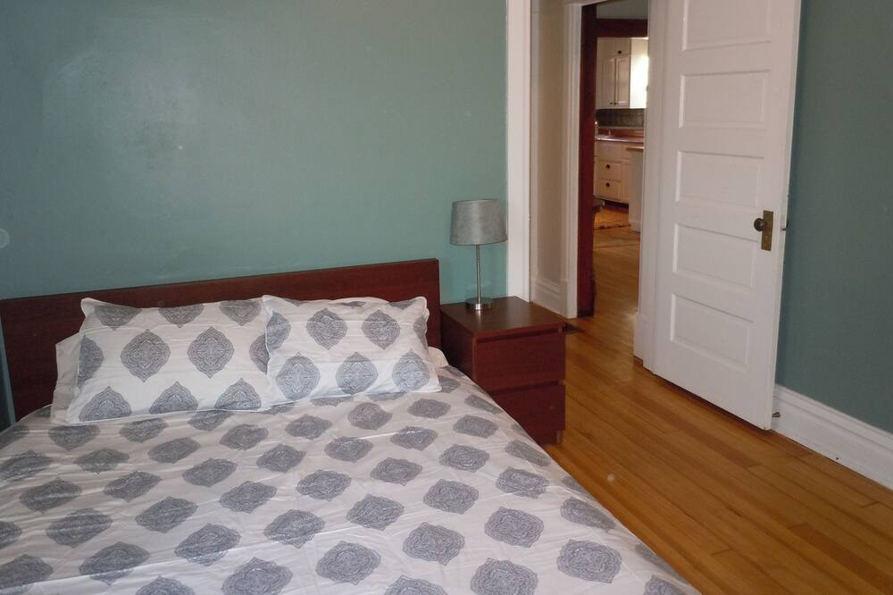 Photo of Bedroom in Sunnyside